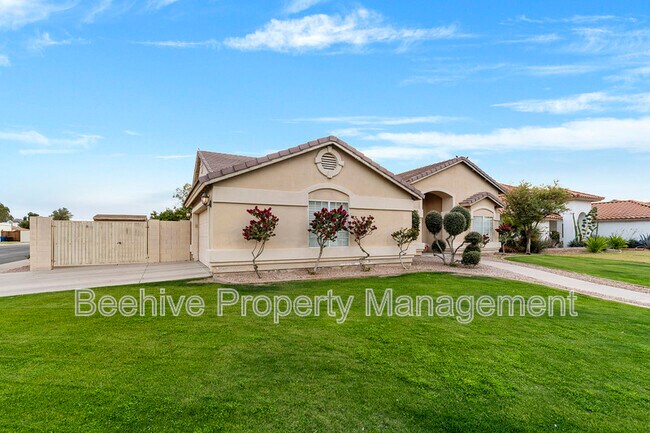 1861 N Oracle Cir Mesa, AZ 85203