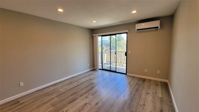 29300 Dixon St Hayward, CA 94544 photo 2