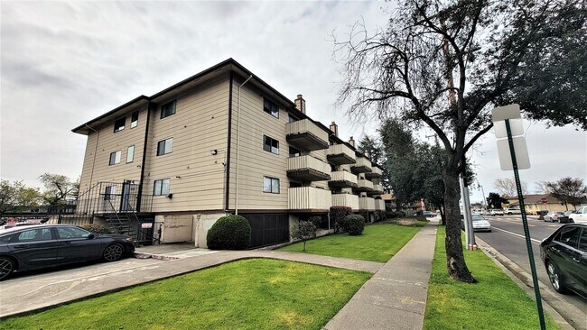 29300 Dixon St Hayward, CA 94544