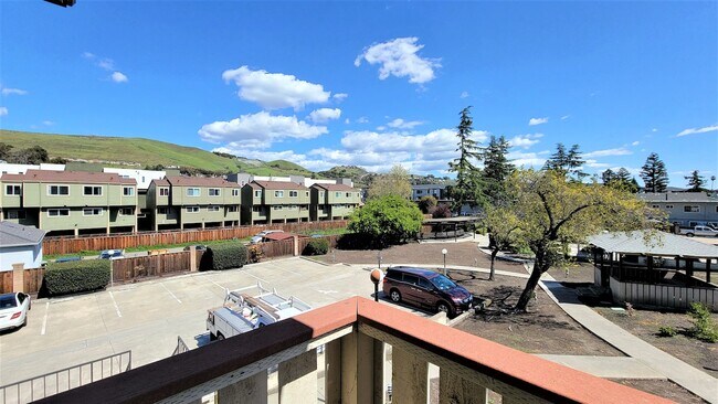 29300 Dixon St Hayward, CA 94544 photo 5