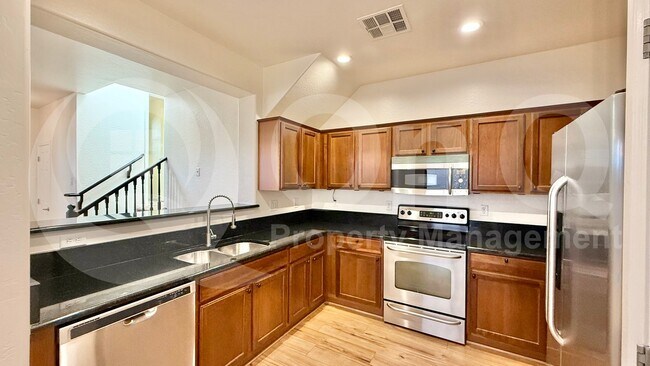 5334 W Chisum Trail Phoenix, AZ 85083 photo 3