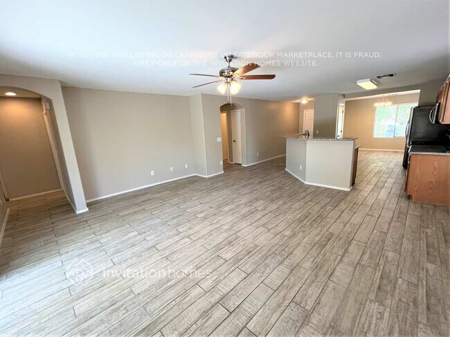 11310 N 161st Dr Surprise, AZ 85379 photo 3