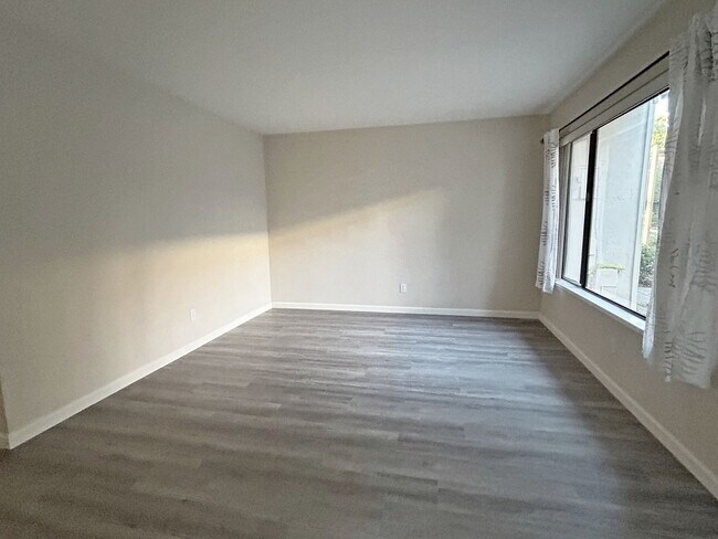 1220 Crescent Terrace Sunnyvale, CA 94087 photo 3