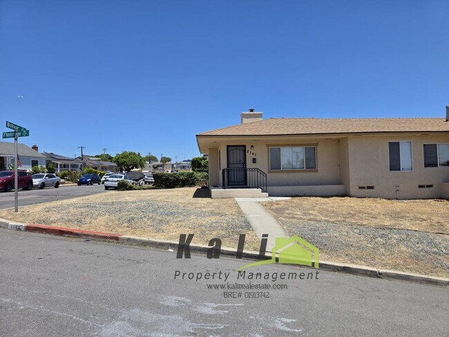 2141 Flintridge Dr San Diego, CA 92139