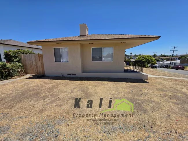 2141 Flintridge Dr San Diego, CA 92139 photo 3