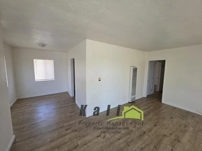 2141 Flintridge Dr San Diego, CA 92139 photo 4