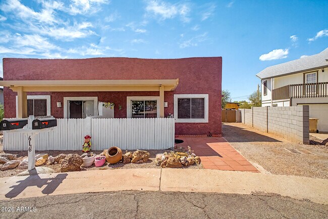 6116 S Borego Rd photo 2