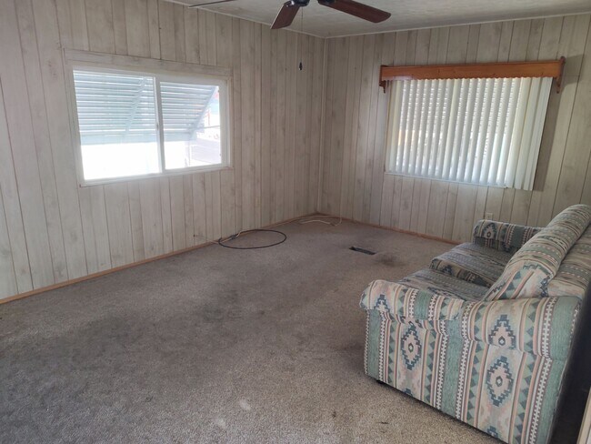925 N Plaza Dr Apache Junction, AZ 85120 photo 4