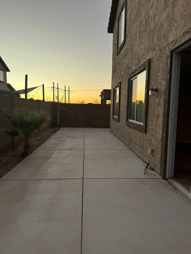 4839 W Dunbar Dr Phoenix, AZ 85339 photo 2