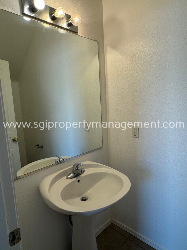11630 W Washington St Avondale, AZ 85323 photo 5