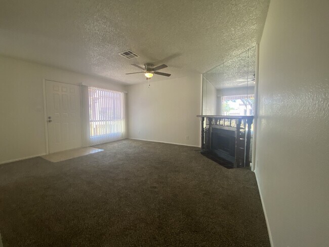 97 N Cooper Rd Chandler, AZ 85225 photo 4