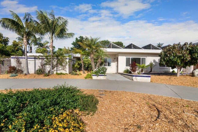 608 N Rios Ave Solana Beach, CA 92075