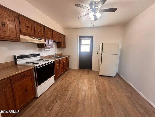 485 S Aircleta Dr photo 4