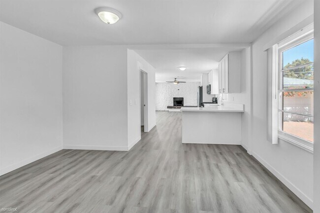 6216 Pembroke Dr San Diego, CA 92115 photo 3
