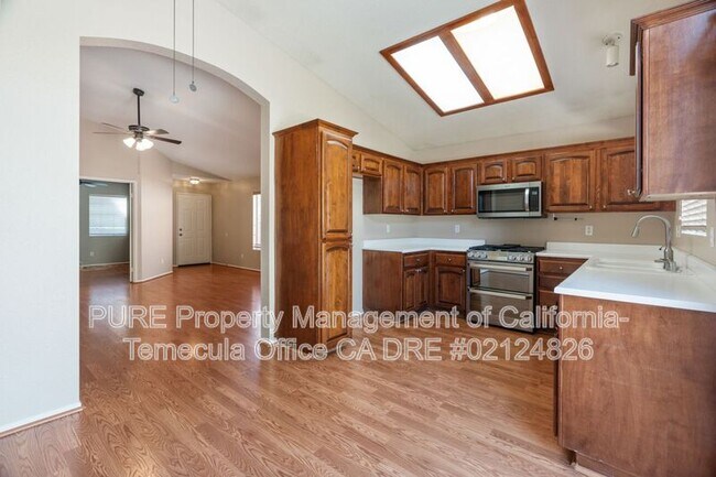 43390 Corte Benavente Temecula, CA 92592 photo 4
