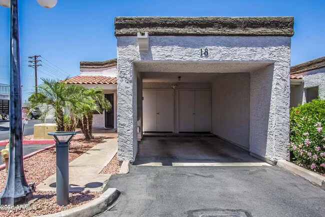 7755 E Thomas Rd Scottsdale, AZ 85251 photo 2