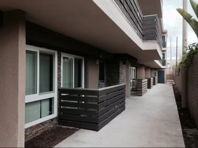 Elan Pacific Lofts photo 5