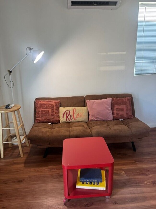 1229 S 13th Ave Phoenix, AZ 85007 photo 3