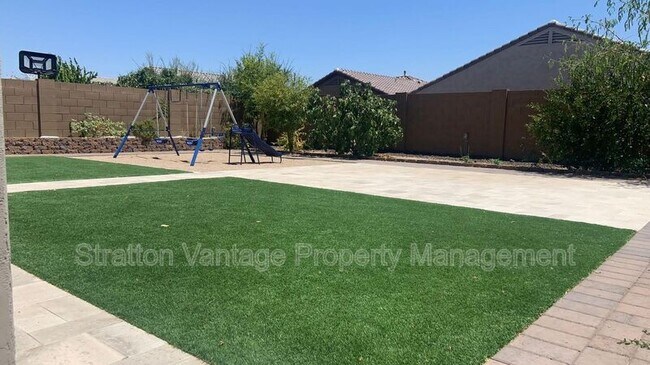 9569 W Weeping Willow Rd Peoria, AZ 85383 photo 4