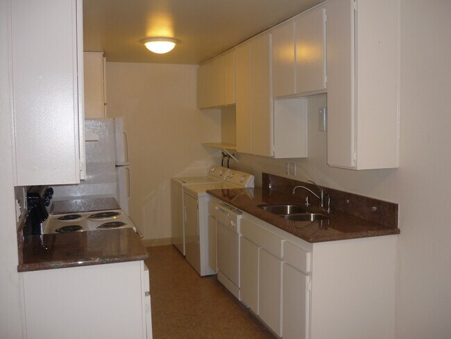 6686 Omega Dr San Diego, CA 92139