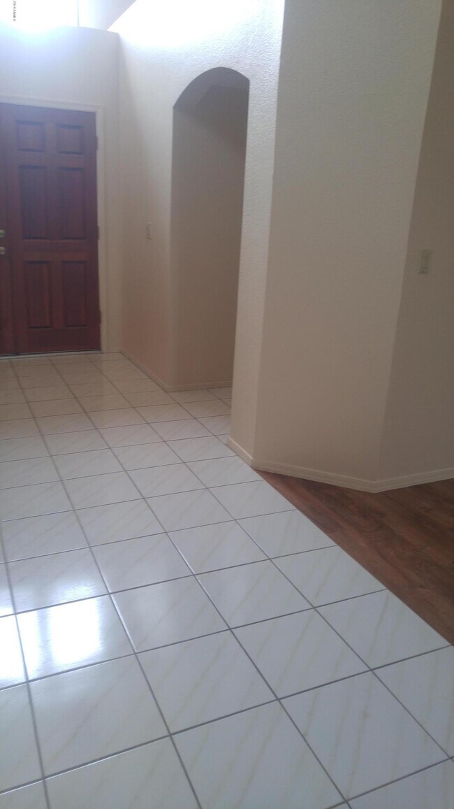 2341 W Shawnee Dr Chandler, AZ 85224 photo 5