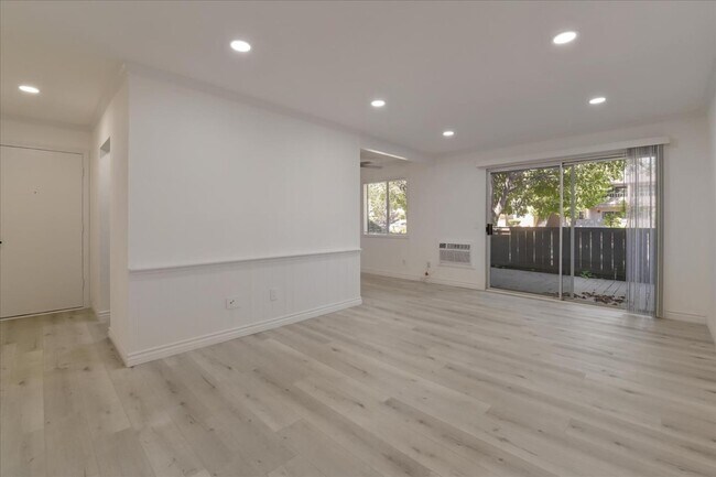 9175 Campina Dr La Mesa, CA 91942 photo 5