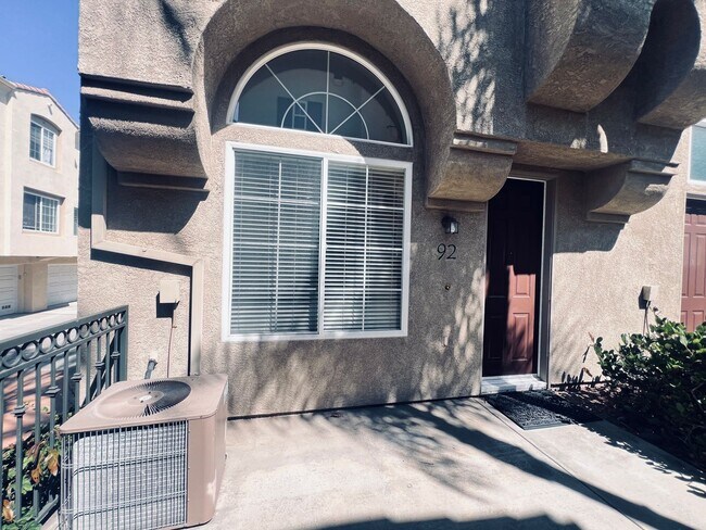 3762 Mykonos Ln San Diego, CA 92130