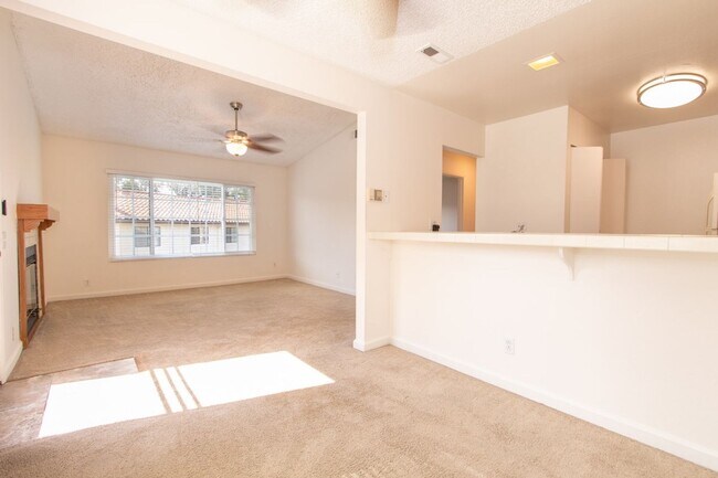 4165 Porte De Merano San Diego, CA 92122 photo 5