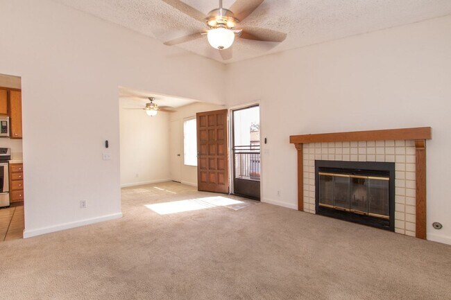 4165 Porte De Merano San Diego, CA 92122 photo 2