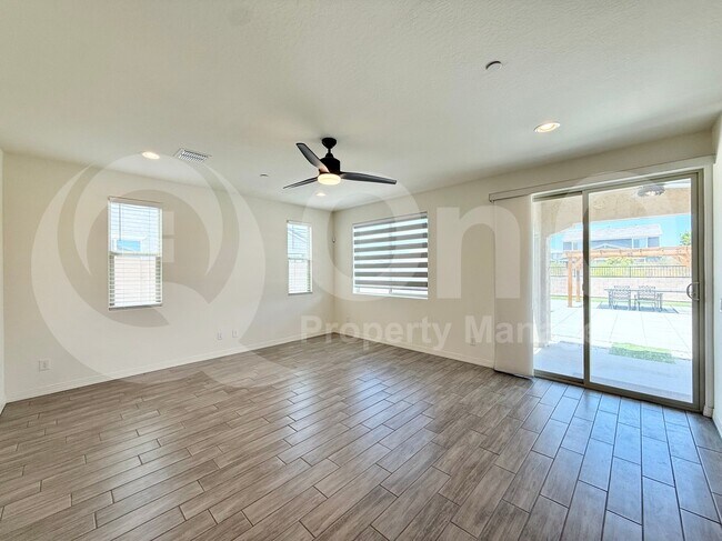 13222 W Brookhart Way Peoria, AZ 85383 photo 3
