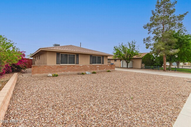 3613 S Kenneth Pl Tempe, AZ 85282 photo 5