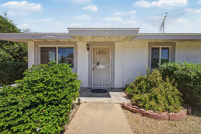 10606 W Oakmont Dr Sun City, AZ 85351 photo 3