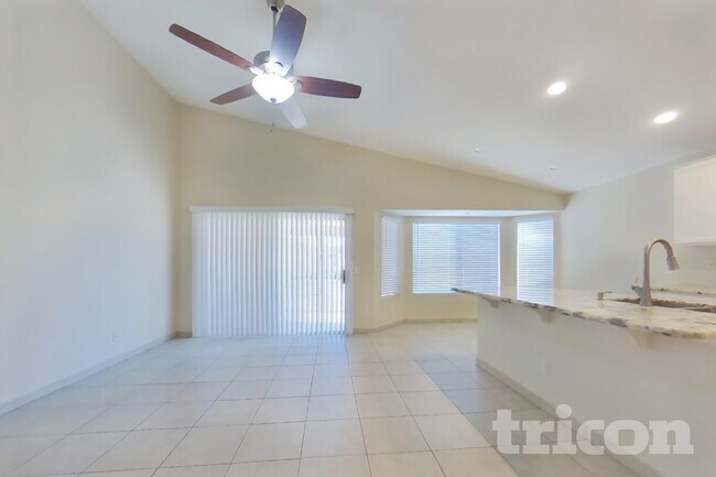 15028 W Elko Dr Surprise, AZ 85374 photo 5
