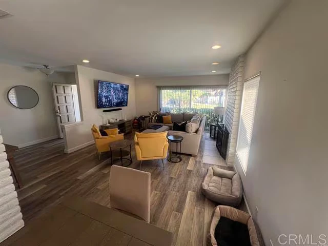 7061 Estrella De Mar Rd Carlsbad, CA 92009 photo 2
