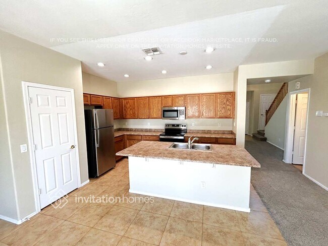 6417 S 23rd Dr Phoenix, AZ 85041 photo 3