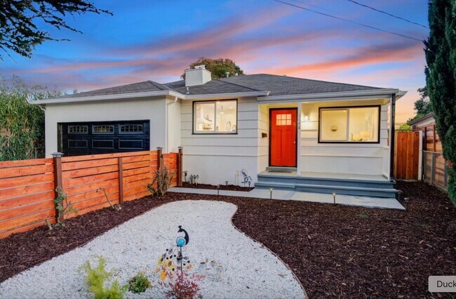 1148 Camellia Dr East Palo Alto, CA 94303