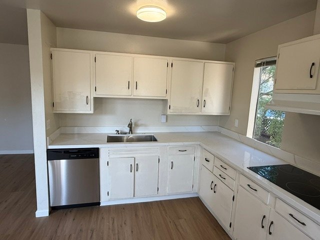 2172 Blake St Berkeley, CA 94704 photo 5
