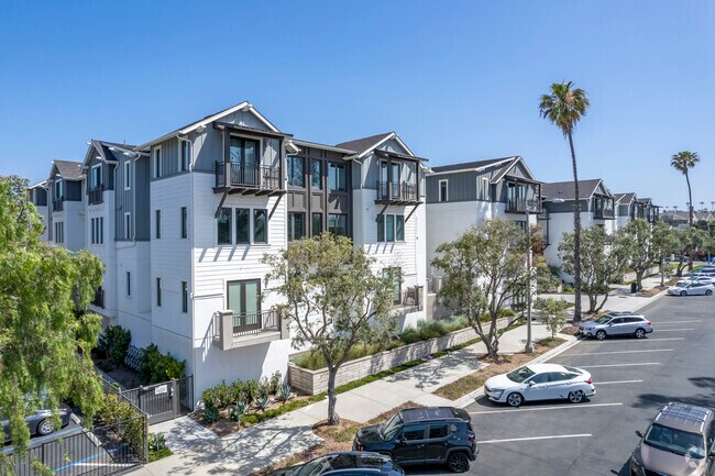 Carlyle Carlsbad Village photo 2