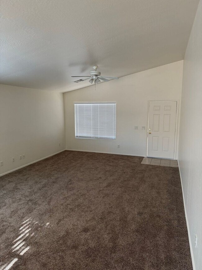 1225 W Darrel Rd Phoenix, AZ 85041 photo 3