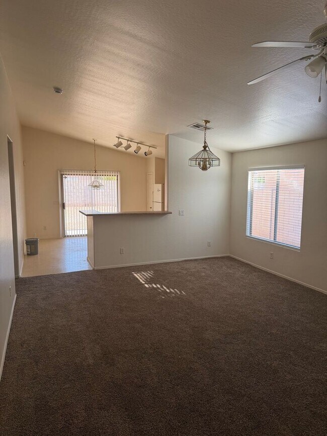 1225 W Darrel Rd Phoenix, AZ 85041 photo 4