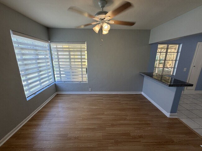 537 W Mariposa St Phoenix, AZ 85013 photo 2