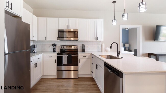 2445 Estrella Pkwy Goodyear, AZ 85338 photo 3