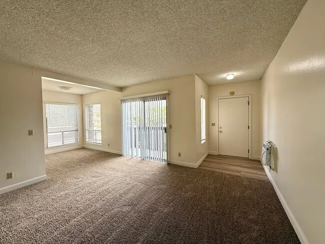 6902 Mission Gorge Rd San Diego, CA 92120 photo 2