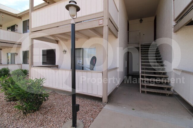 616 S Hardy Dr Tempe, AZ 85281 photo 3