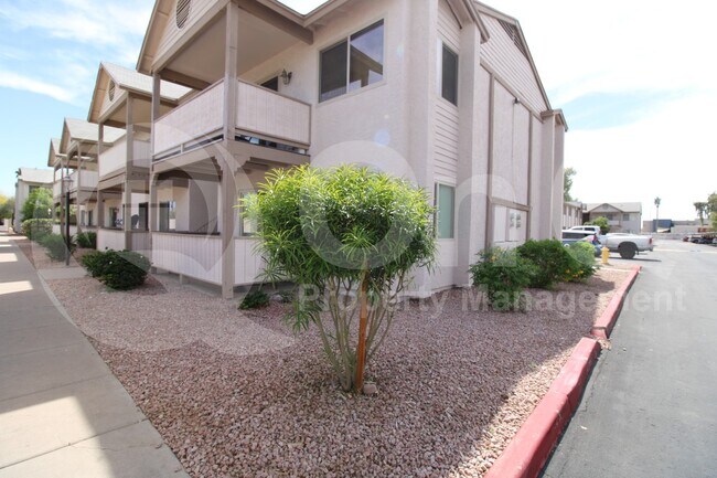 616 S Hardy Dr Tempe, AZ 85281 photo 4
