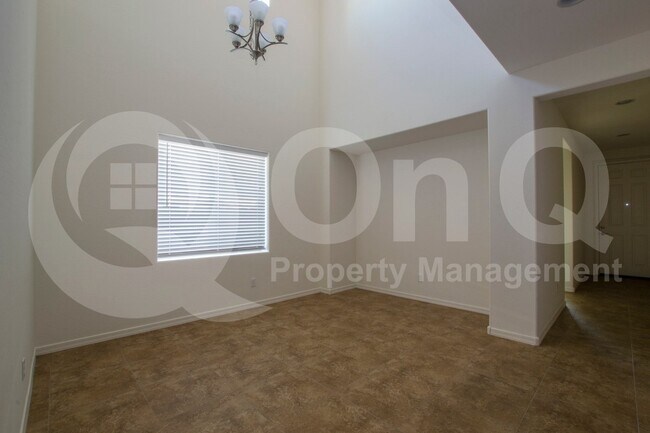 1120 E Blue Spruce Ln Gilbert, AZ 85298 photo 4