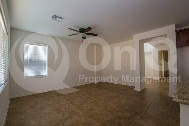 1120 E Blue Spruce Ln Gilbert, AZ 85298 photo 5