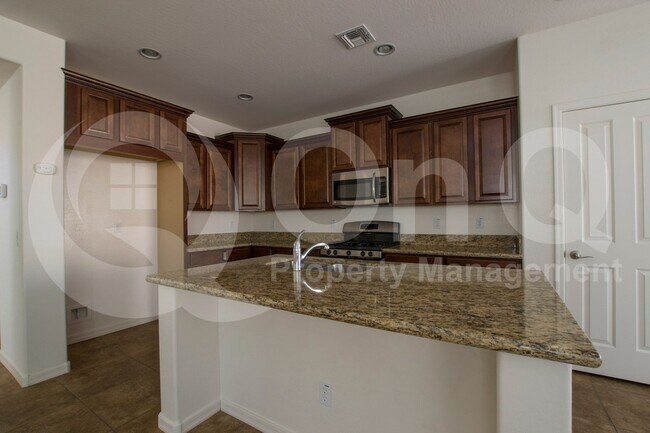 1120 E Blue Spruce Ln Gilbert, AZ 85298 photo 3