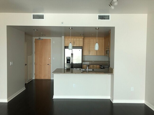 38 N Almaden Blvd San Jose, CA 95110 photo 5