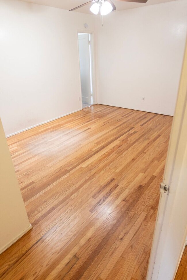 6228 Stewart St San Diego, CA 92115 photo 5